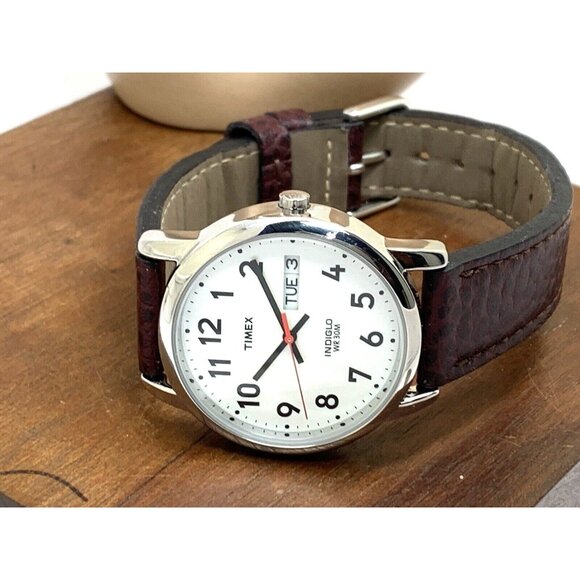 Timex Men's Watch T20041 Quartz Indiglo White Dial Day Date Leather Strap 35mm - Picture 8 of 14